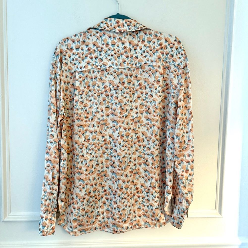 Vince Pomegranate Relaxed Long Sleeve Silk Button Down Shirt Blouse, Large NWT - Picture 8 of 10